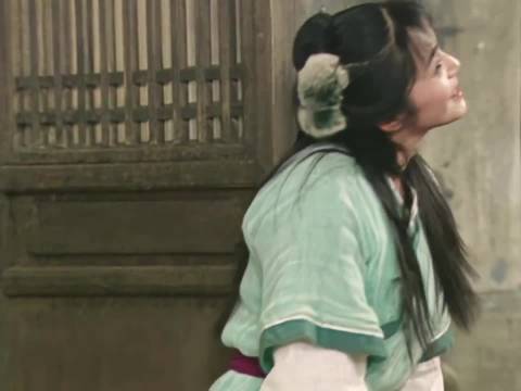 《武林外传》《潜伏》《都挺好》分别摄于姚晨的25岁、28岁、38岁