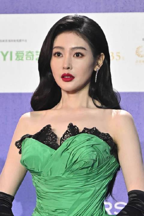 张天爱真名张娇，与张寓帅无商业关联