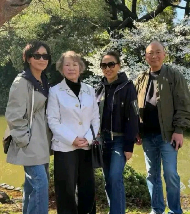刘嘉玲在苏州的童年生活和成长背景是怎样的？