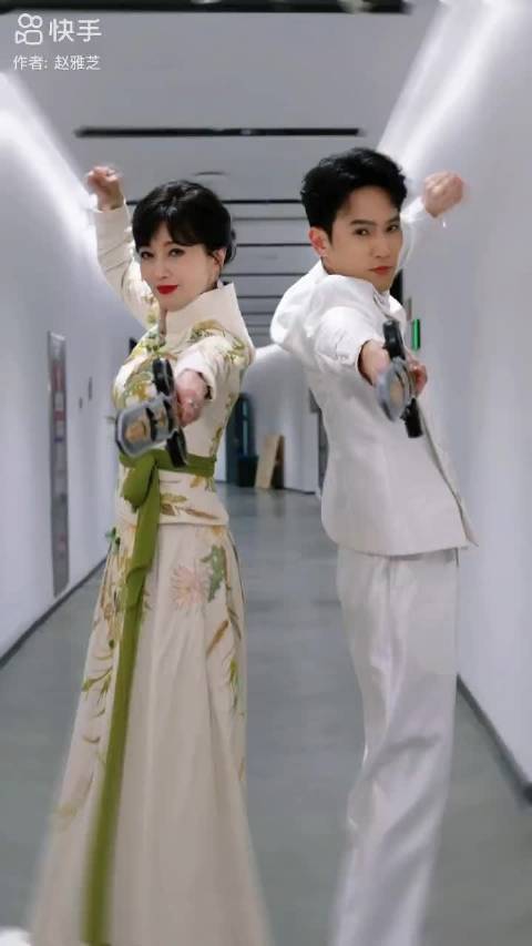 2026.02.28，英姿飒爽的赵姐，犹记得小时候的侠女风范，这套衣服绝了