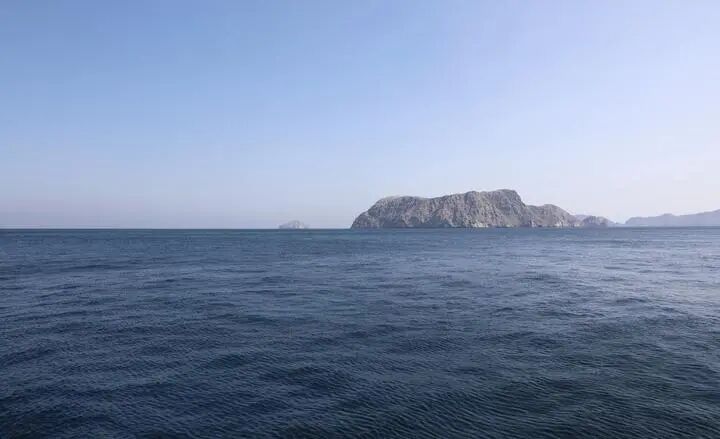 這是2025年2月19日拍攝的霍爾木茲海峽的資料照片。新華社記者汪強攝