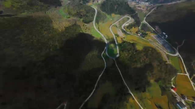 问界M6通过40km/h弯道卡车碰撞测试
