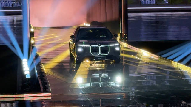 BMW 新7系！外形 内饰 都进行了大修改 内饰更新 新世代交互系统