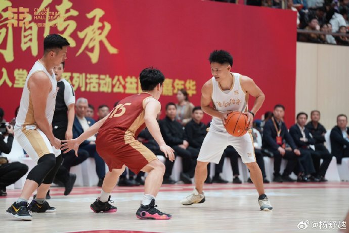 实至名归！中国篮球传奇王治郅荣登FIBA名人堂