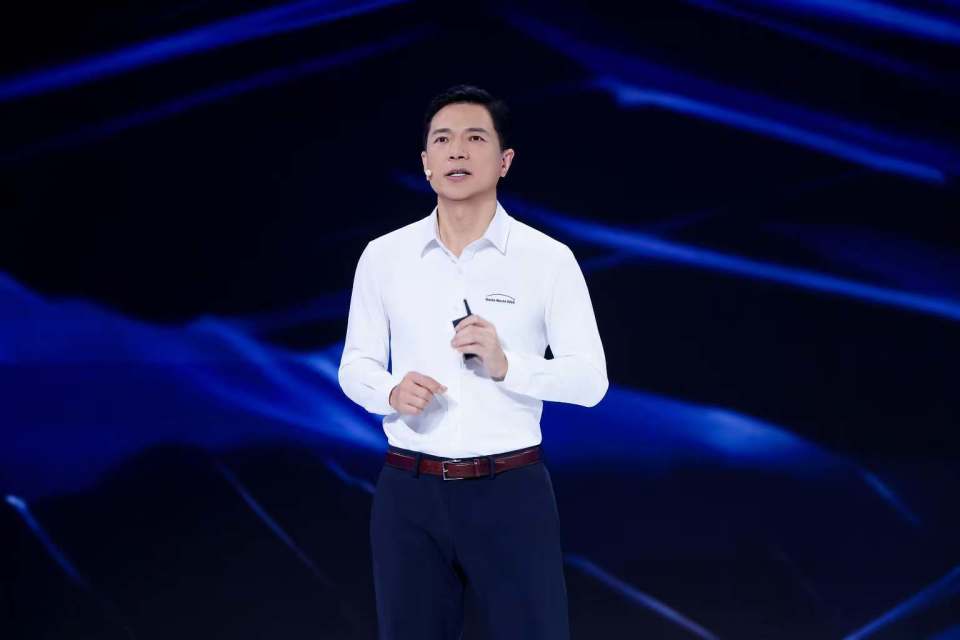 世界大会直击:昆仑芯超节点联想,无人驾驶已越临界点_新闻