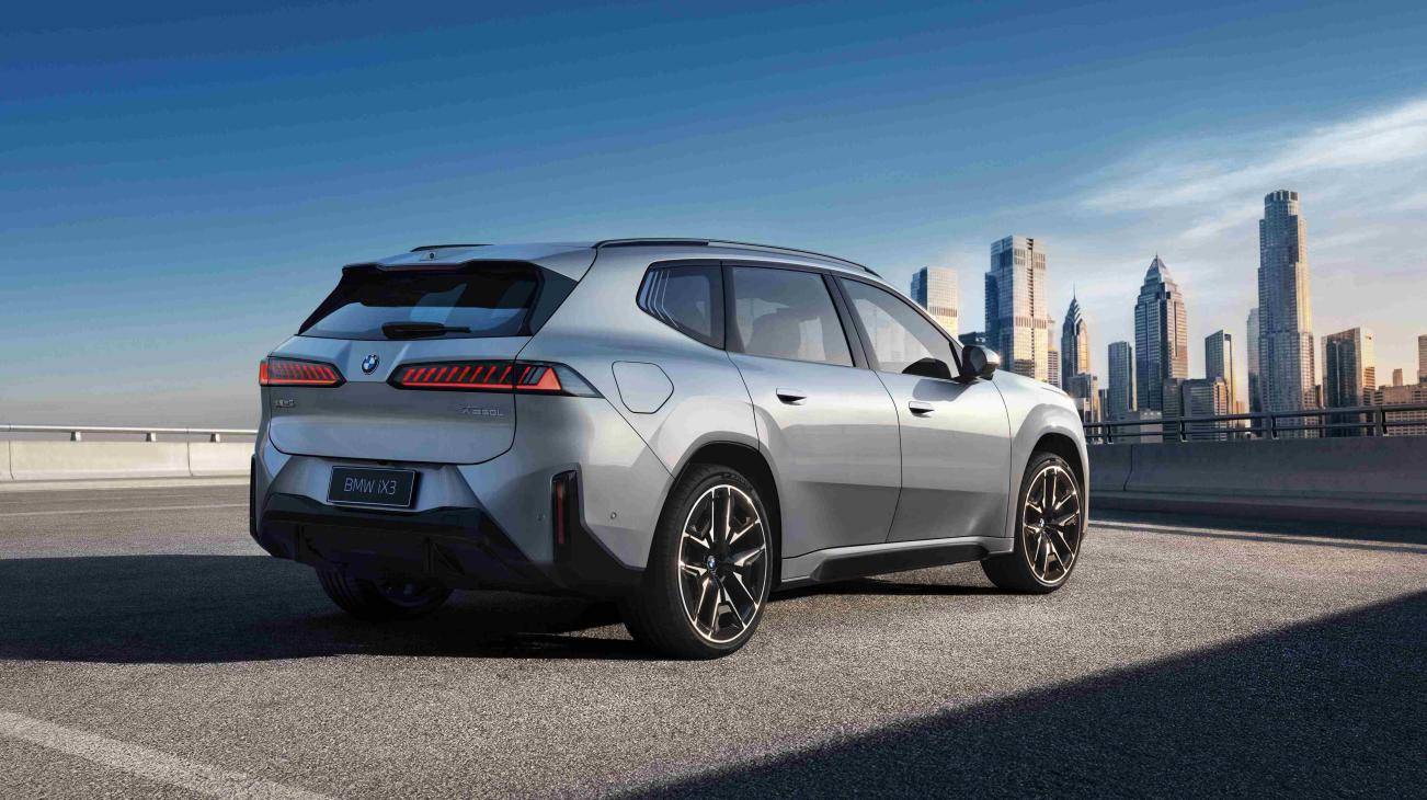 驾趣新篇章，智领新豪华：全新BMW7系及长轴距新世代车型全球首发