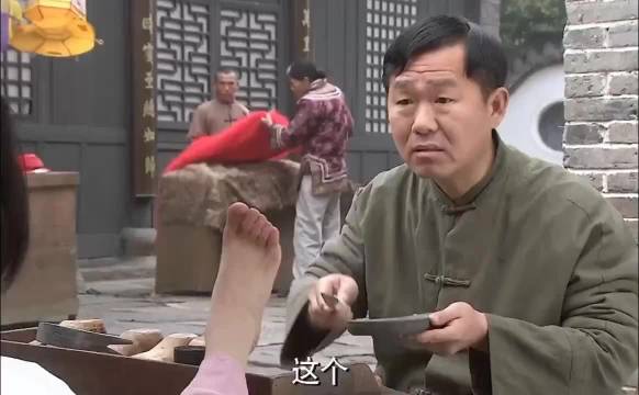 网友质疑产品粘合效果