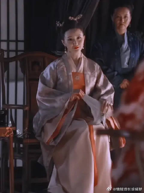 这样好看的手部特写可以多来几个