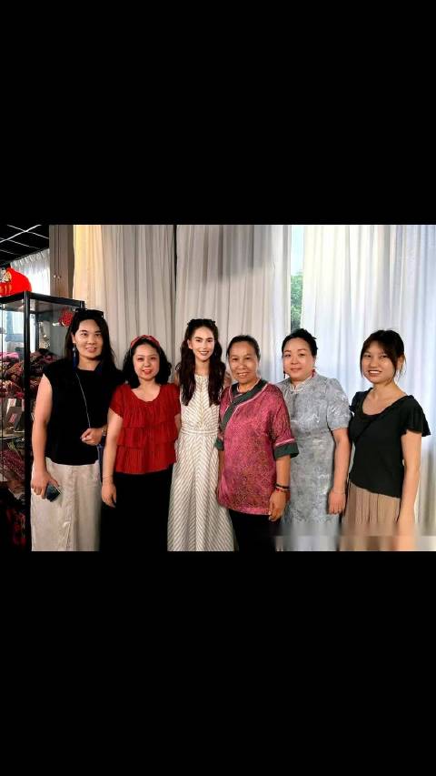 周杰伦在广西南宁连唱四天，台下座无虚席…