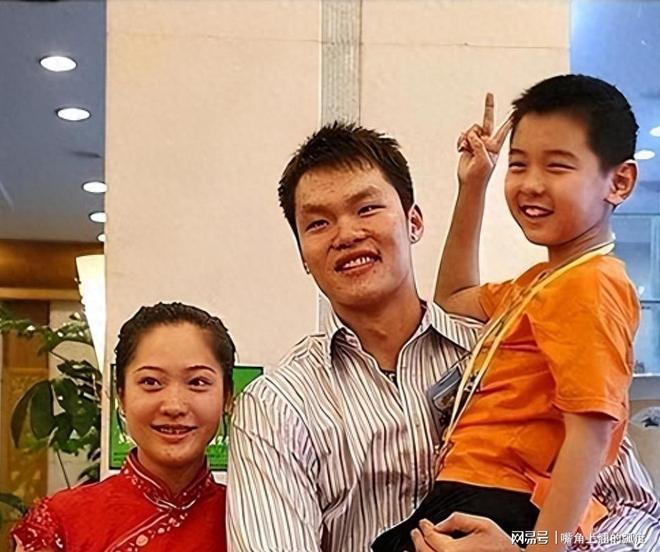 离婚13年携子未嫁，朱芳雨前妻成大学副主任