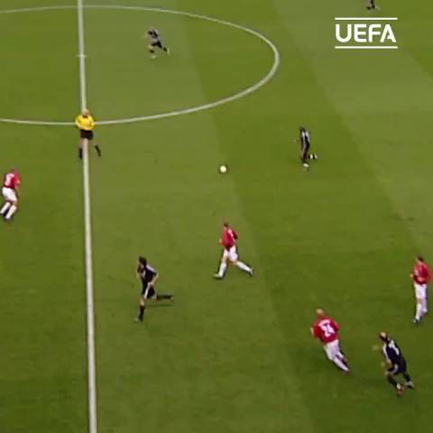 23年前今日罗纳尔多帽子戏法闪耀老特拉福德