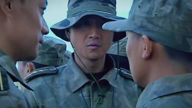 小时候看士兵突击，我以为许三多是智障，所以大家才那么照顾他