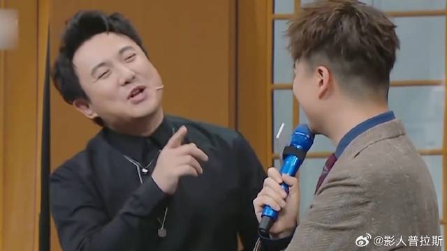 沈腾自信和雷佳音换西服，遭郭京飞吐槽：大哥你也小心点！