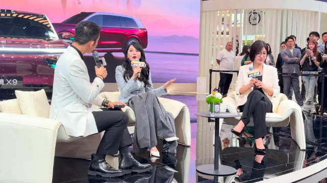 伊能静易立竞同选奕境大六座SUV