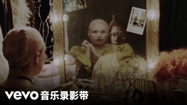 Haute & Freddy "Symphony For A Queen" (官方音乐录影带) - PopLeading