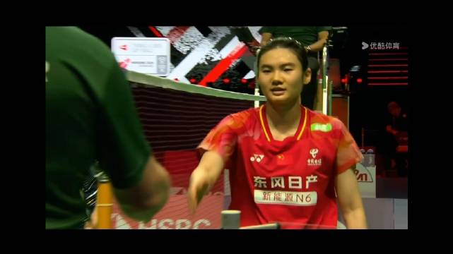 中国女团2比0胜乌克兰，韩悦陈雨菲横扫对手