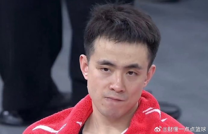 辽宁男篮本赛季失去郭艾伦等核心后，主要依靠哪些球员和战术体系支撑？