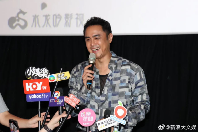 明道机场被偶遇，网友为何会将他误认成阮经天？