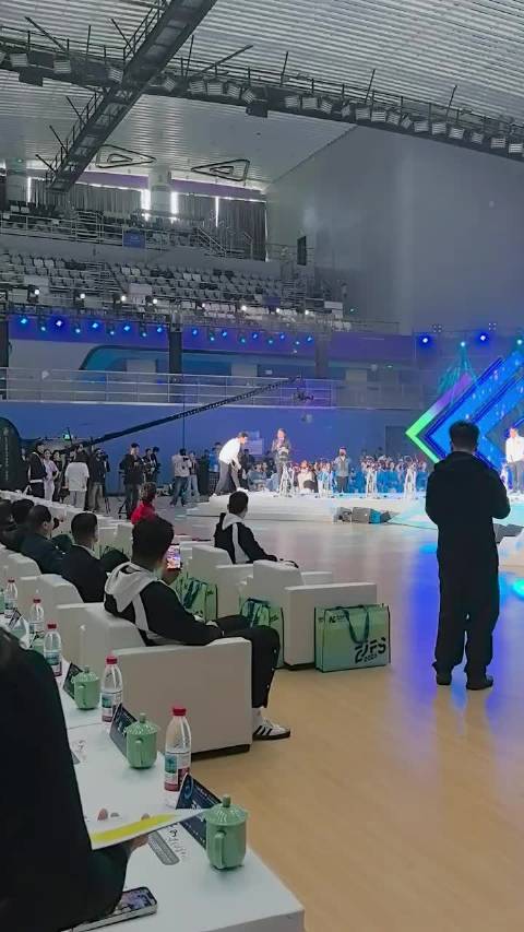 孙杨徐嘉余同台启动2026中国时尚体育季
