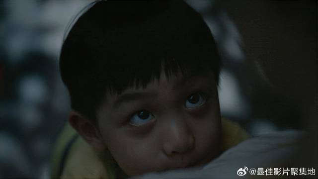 姐姐见男友家长 不料弟弟搞破坏，上来给姐姐叫妈妈！