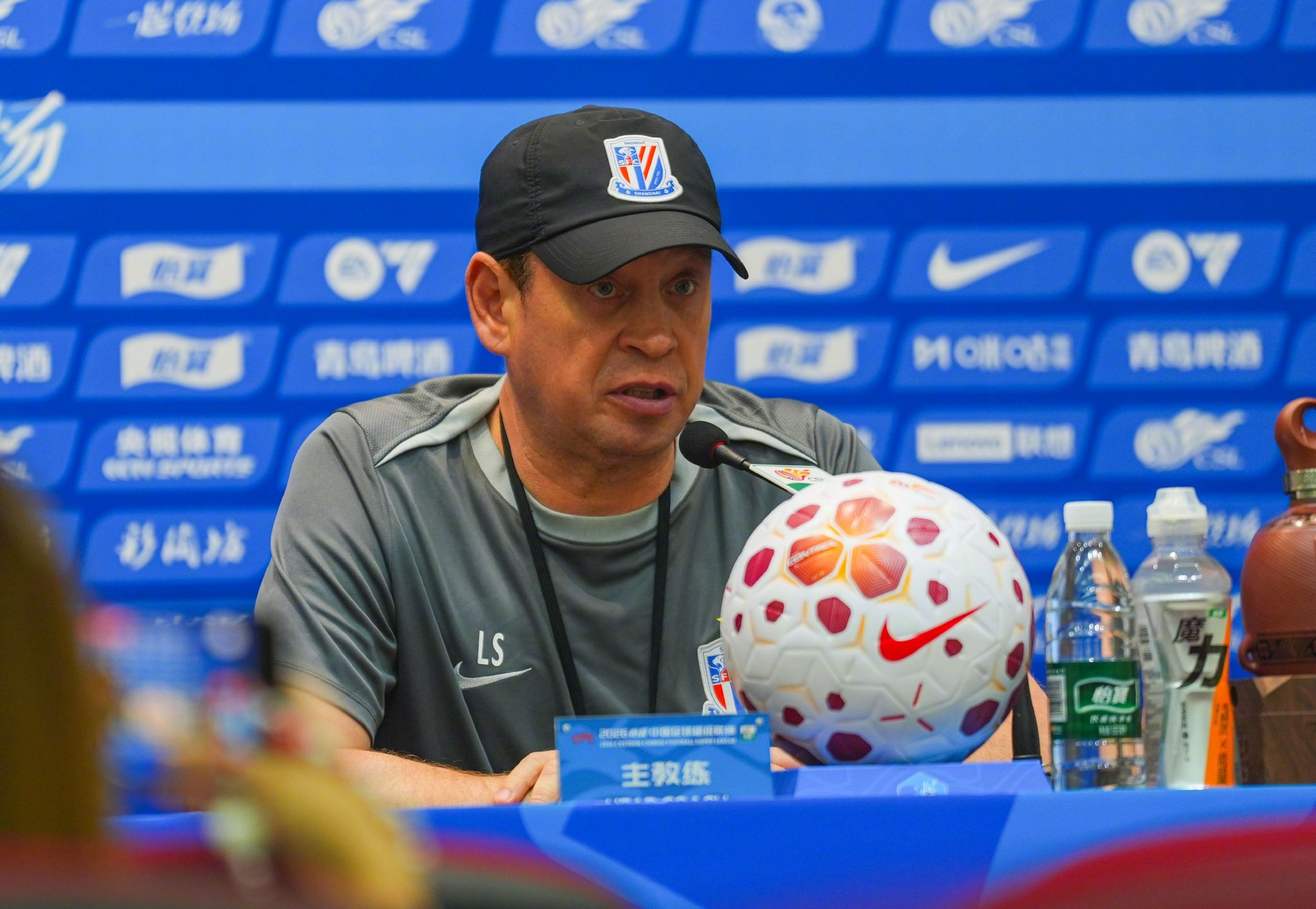 申花主帅斯卢茨基谈对阵河南队，称体能和定位球是关键