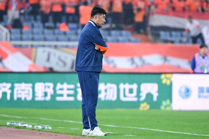 为什么有球迷认为山东泰山队的战术问题不能全怪马德鲁加？