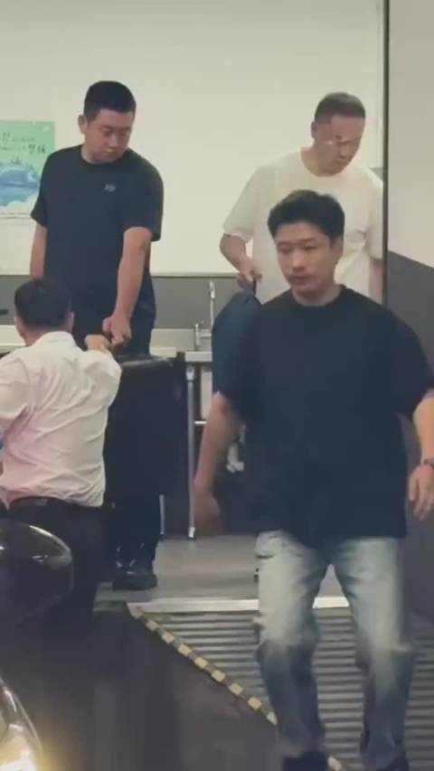 王一博电影无名 有一种叶秘的压迫感