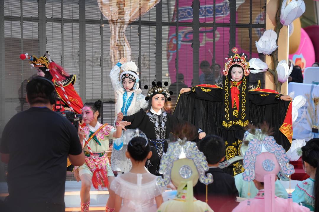 川剧少年闪耀“白玉兰” 成都这群小演员受邀走上白玉兰红毯