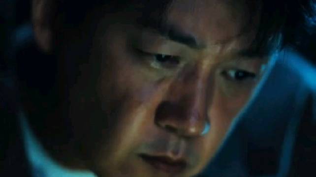 民警夜巡查获拾荒老太电表异常飞速运转