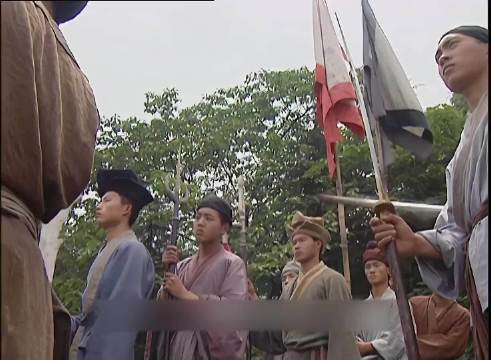 令狐冲和冲虚道长比斗险胜，之后带一众左道之人进入少林 ，笑傲江湖