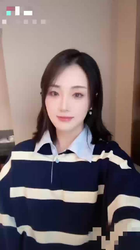 张凯丽女儿出道9年初次挑战吻戏,综艺首献荧幕初吻紧张可爱