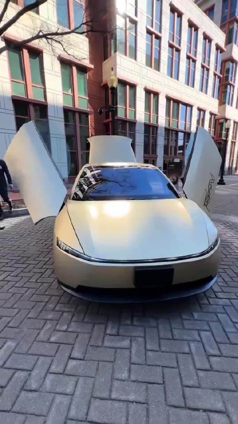 特斯拉CyberCab无方向盘踏板，与Model3/Y技术同源