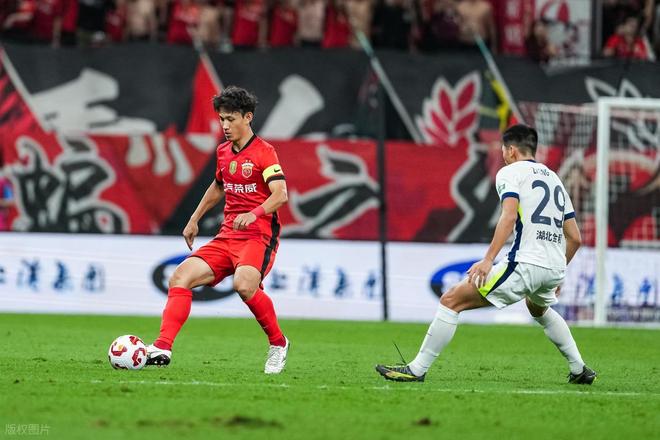 上海海港3-2武汉三镇，赛后评分：上海海港45号排第一