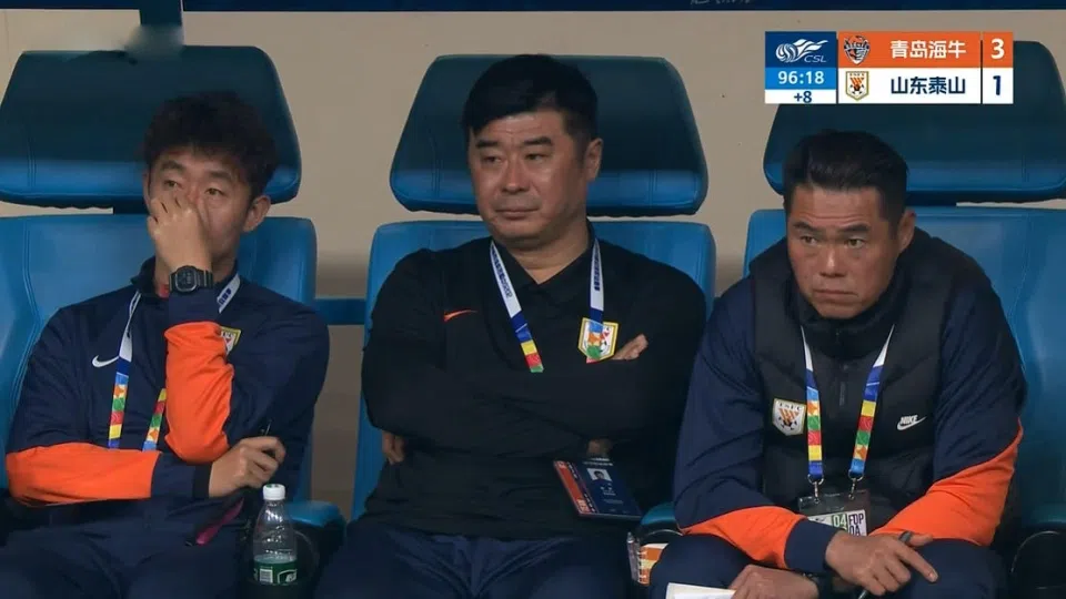 爆冷惨败！韩鹏令人太失望，山东泰山：各种低级失误，瞠目结舌