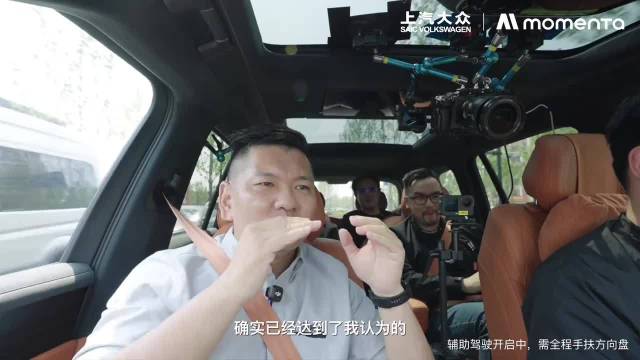 Momenta发布R7强化学习世界模型实测视频，智驾大赛看点十足