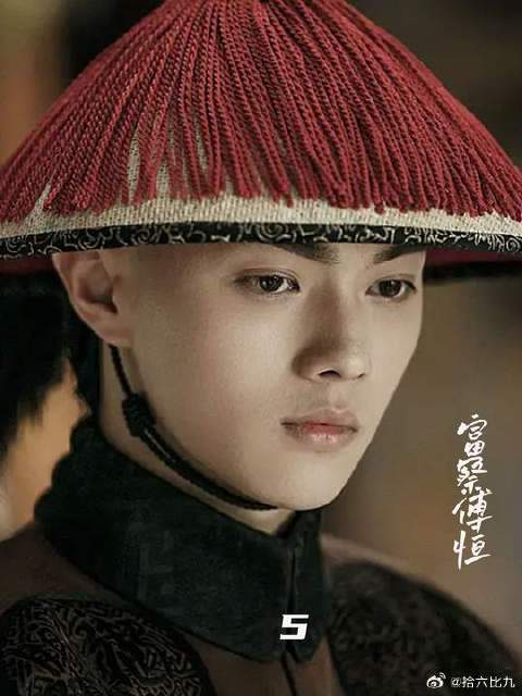 璎珞绝对是世上最爱皇后的人，皇上让皇后失落，傅恒也跟着遭殃