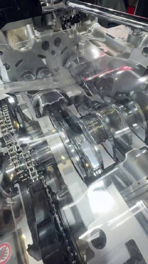 斯巴鲁研发水平对置4缸汽油机无级变速插电混动系统