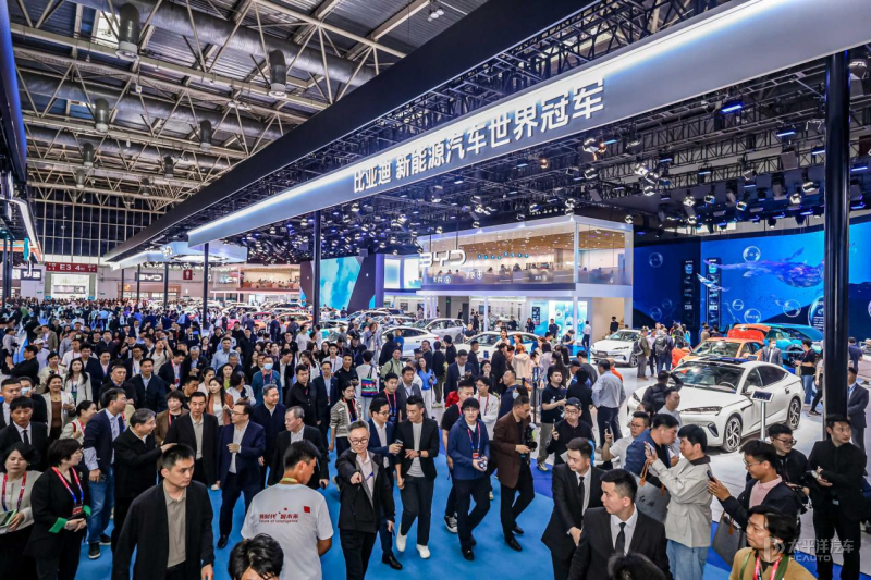 2026北京车展：比亚迪宋Pro DM-i飞驰版亮相 配云辇-C/续航301km