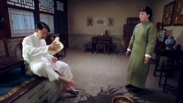 芝麻胡同:少爷想近前妻的身被拒发脾气，前婆婆:又不是大姑娘了 何冰刘蓓王欧