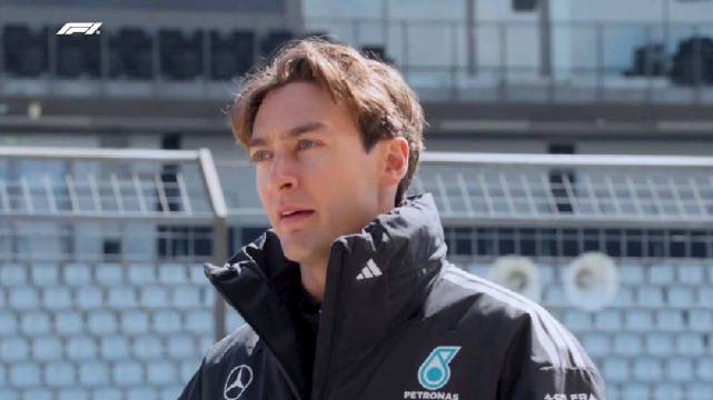 F1官方发布梅奔与迈凯伦车手遥控车对决视频