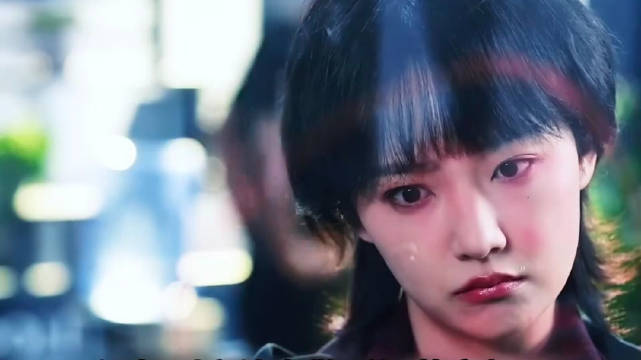 老师上课期间跳楼自杀，调查揭示背后真相