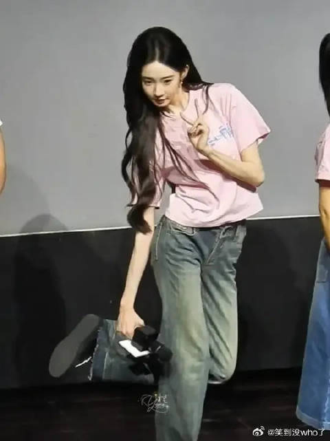 凡子笑料依旧在叠加哈哈哈哈哈