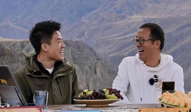 董宇辉离职“带崩”东方甄选:超级员工,现代企业一把双刃剑