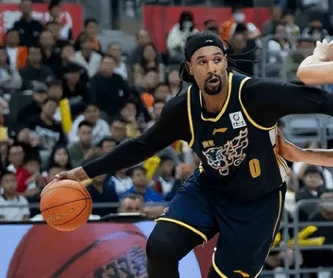76-93 不是萨林杰、崔永熙 广东男篮表现最差的是他 居然一分未得