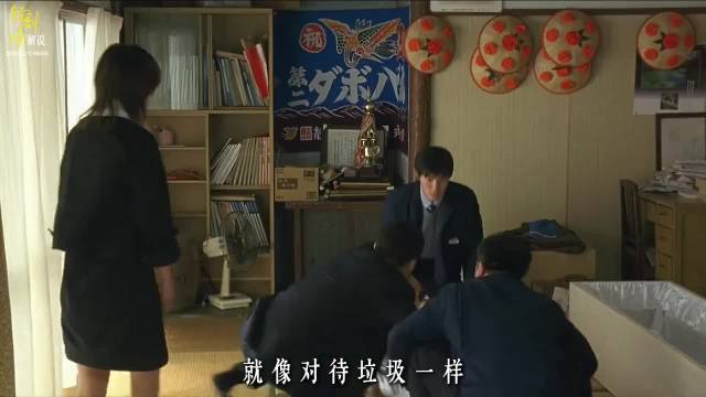 《入殓师》父亲至死紧握童年石信，愧疚无言成一生告别