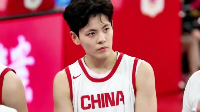 宫鲁鸣钦定核心：杨舒予以00后领袖之姿强势崛起！