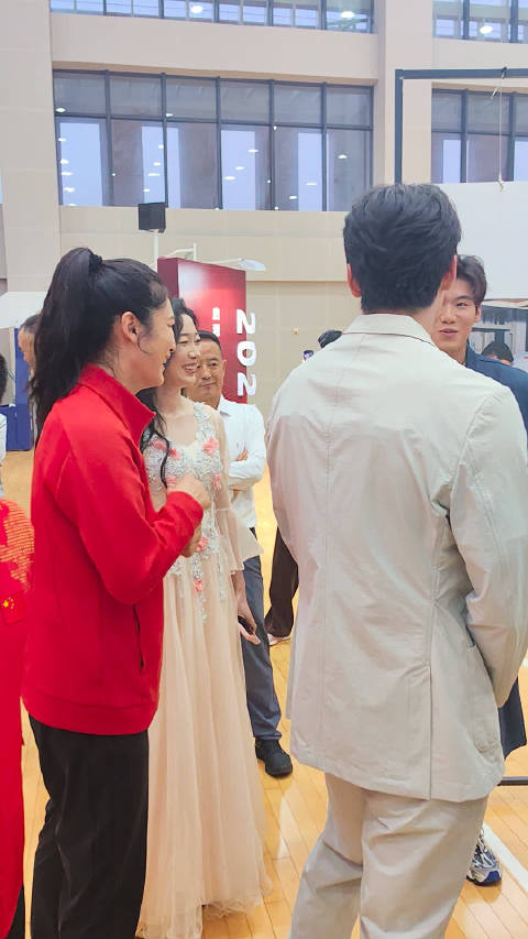 奥运冠军李倩汪顺曹缘参观林芝拉萨活动展区