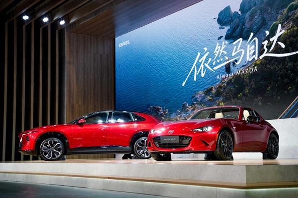 长安马自达EZ－6获“2026世界年度设计车大奖”