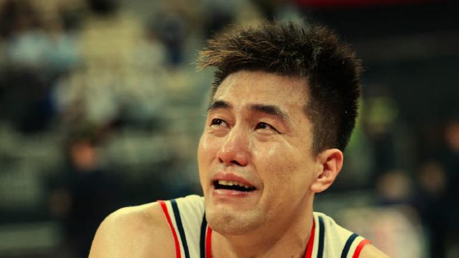郭艾伦7中0一分未得!徐杰18+7+6,大莫3+14+7,广东宏远力克广州