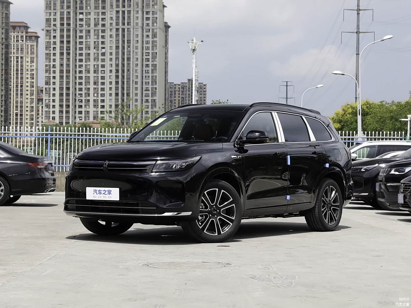 东风奕派 eπ008与问界M7,家用大空间SUV该选谁?
